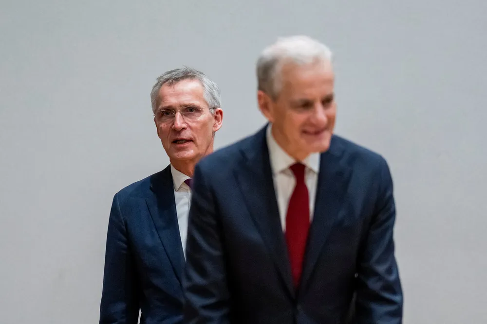 Jens Stoltenberg har no, som finansminister, sjanse til å følgja opp det han stod for som generalsekretær i Nato, skriv Håvard Halland og Knut Anton Mork.