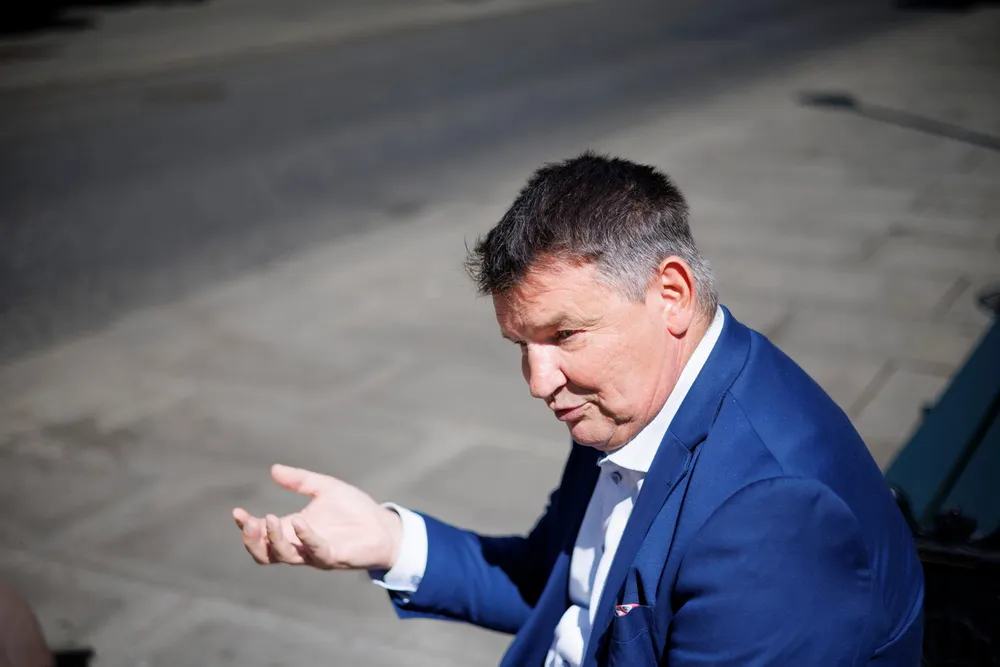 Stortingskandidat Tor Mikkel Wara vil ha mindre subsidier til næringslivet. Men skattegaven til oljeindustrien under pandemien har ikke han og Frp noen innvendinger mot.
