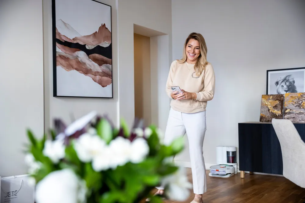 Gründer Donna Kastrati (31) ble bedre kjent med KI gjennom etableringen av oppstartsbedriften «Her», en plattform for kvinnelige gründere.