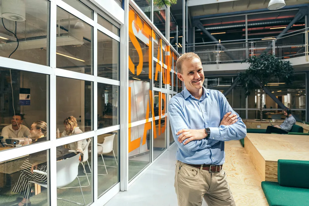 Geir Atle Bore sluttet som juniorpartner i McKinsey for å starte opp folkelån-selskapet FundingPartner, som har kontorer i Startuplab i Forskningsparken i Oslo. Foto: Johannes Worsøe Berg