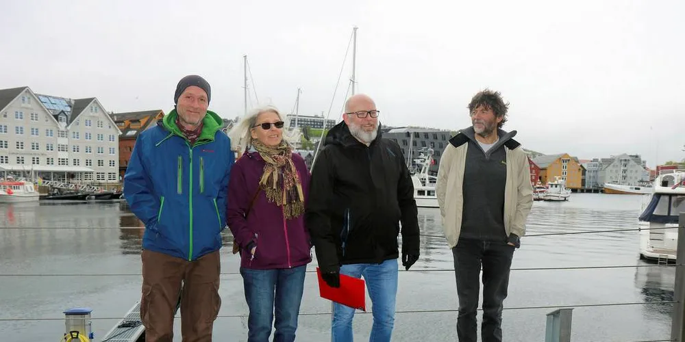 Fjordtoktet 2018. Fra venstre: Per Inge Guneriussen og Anne-Lise Mortensen fra Naturvernforbundet i Troms, prosjektleder Ståle Fremnesvik i Fjordtoktet og fisker Paul Jensen.Foto: Jørn Mikael Hagen