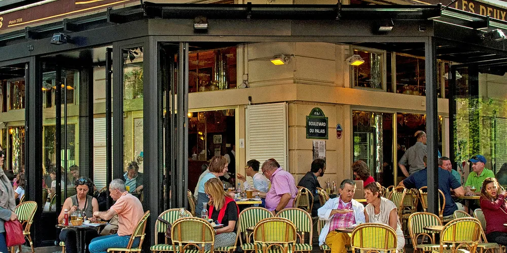 Salmon is way ahead in the consumption stakes in French eateries.