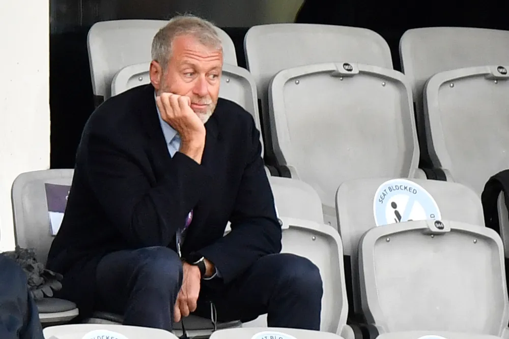 Milliardæren Roman Abramovitsj bekrefter onsdag kveld at han har bestemt seg for å selge Chelsea.