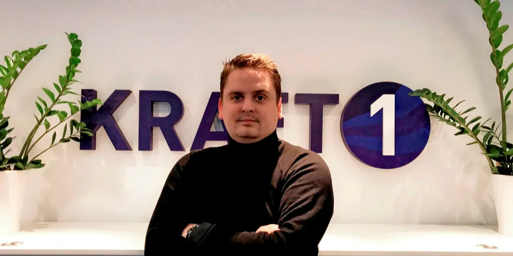 Thommy Stenvik står som eier av Kraft1 AS via Karlstad-selskapet Kraftviken AB. Han er imidlertid ikke oppført med ledende roller i Kraft1 AS.