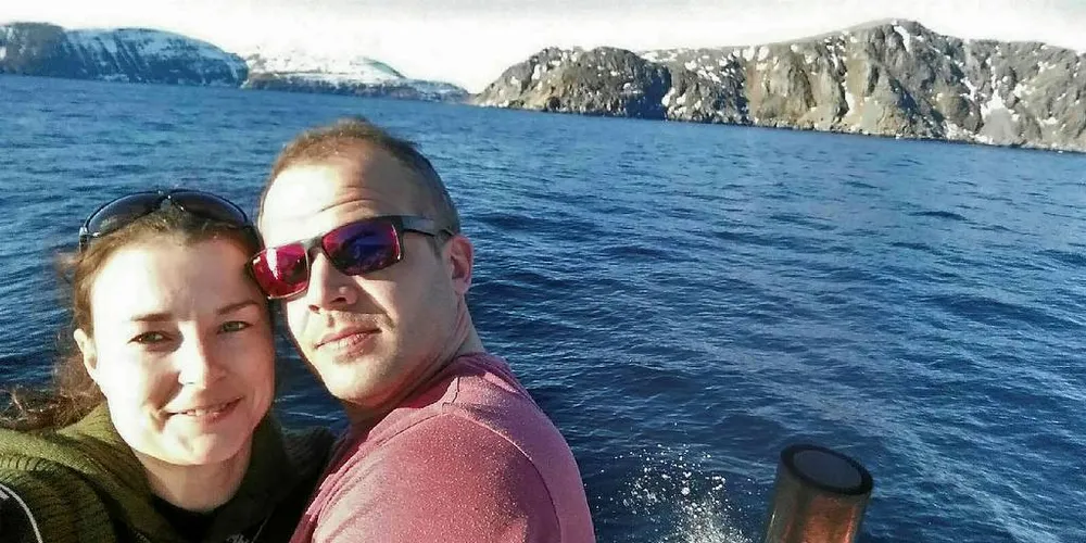 STOD PÅ KRAVENE: Gunn-Kari Leiros og Asgeir Hoddevik fra Havøysund har sørget for at kvinnelige fiskere får benytte seg av leieskipperordningen i forbindelse med svangerskapspermisjon.Foto: Privat
