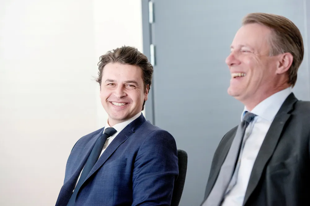 Ferds konsernsjef Morten Borge (t.v.) og Johan Andresen. Kartongselskapet Elopak ble etablert på 1950-tallet av blant annet Johan H. Andresen senior. I dag har selskapet sin første handelsdag på Børsen.
