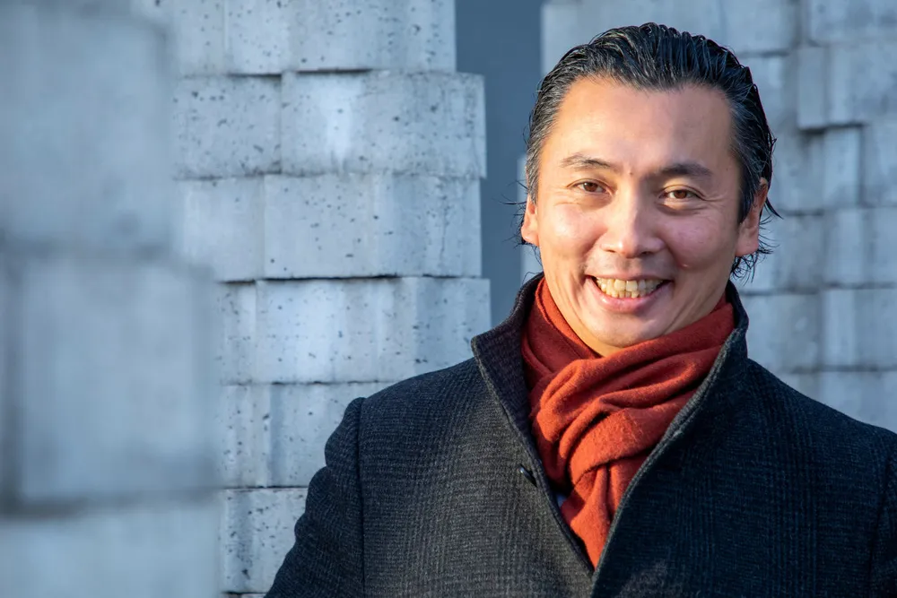 Storebrand Asset Managements leder for allokering og globale renter, Olav Chen, tror en styrket dollar har bidratt til høyere aksjekurser på Oslo Børs.
