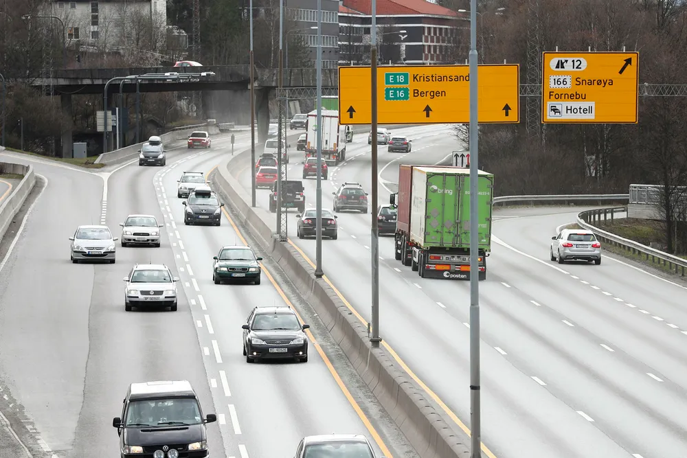 Regjeringen garanterer for finansieringen av utbyggingen av E18, som dermed kan starte om rundt ett år. Foto: Terje Pedersen / NTB scanpix