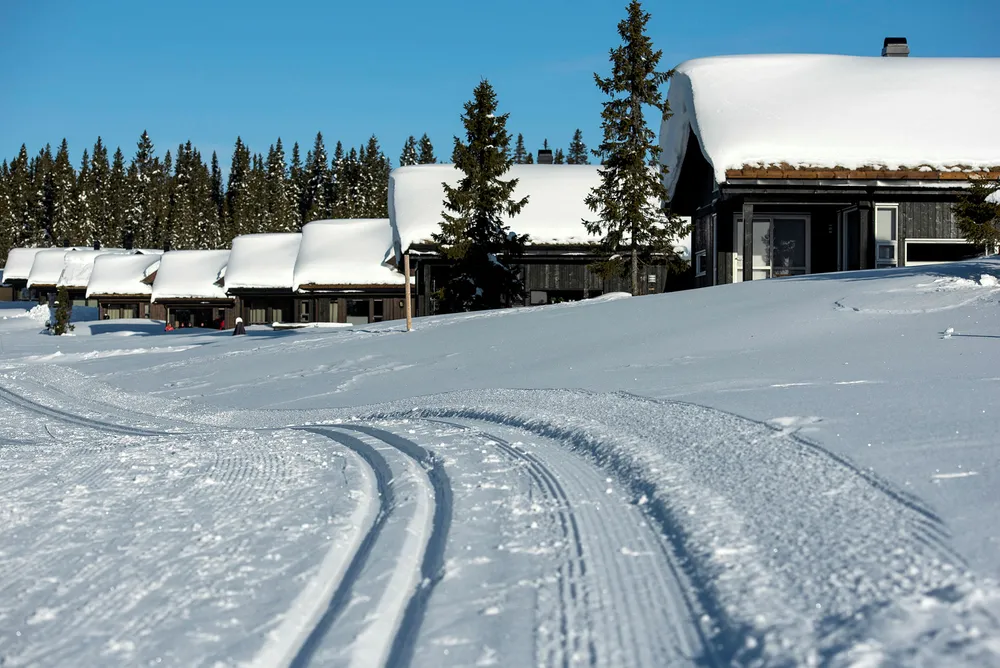 Sjusjøen er ett av mange attraktive, snøsikre hytteområder. Her er hyttene tett på skiløypene, og snø er det nok av.
