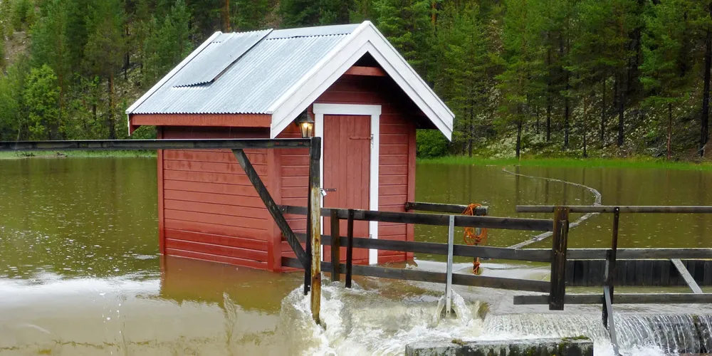 Styrket hydrologisk balanse og lavere gass- og CO₂-priser har senket markedets tro strømprisene til høsten og vinteren. Her Sølna kraftverk i Alvdal.