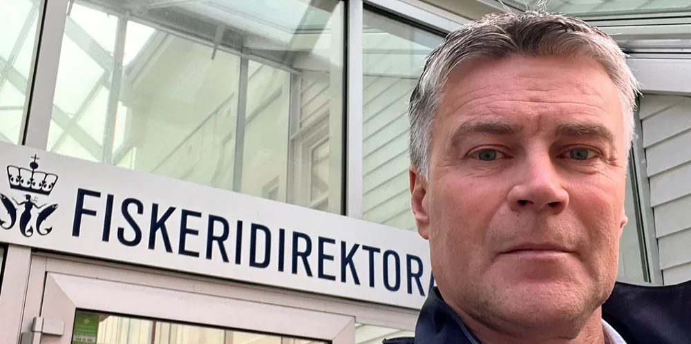 – Det var en impulshandling på fortauet på vei ut fra Fiskeridirektoratet, sier Jan Olav Langeland om selfien utenfor Fiskeridirektoratet og det påfølgende innlegget på Linkedin.