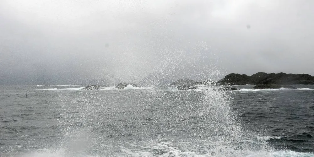 Norskekysten slipper unna orkanen Ophelia som treffer Irland og Storbritannia i dag. Når værsystemet beveger seg østover mot oss mister det styrke.