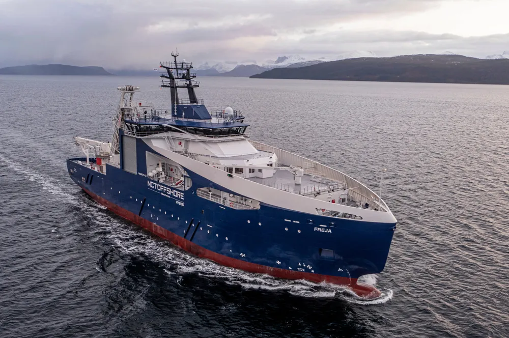 Kabelleggingsfartøyet, Vard 9 01, til NCT Offshore er nå levert.