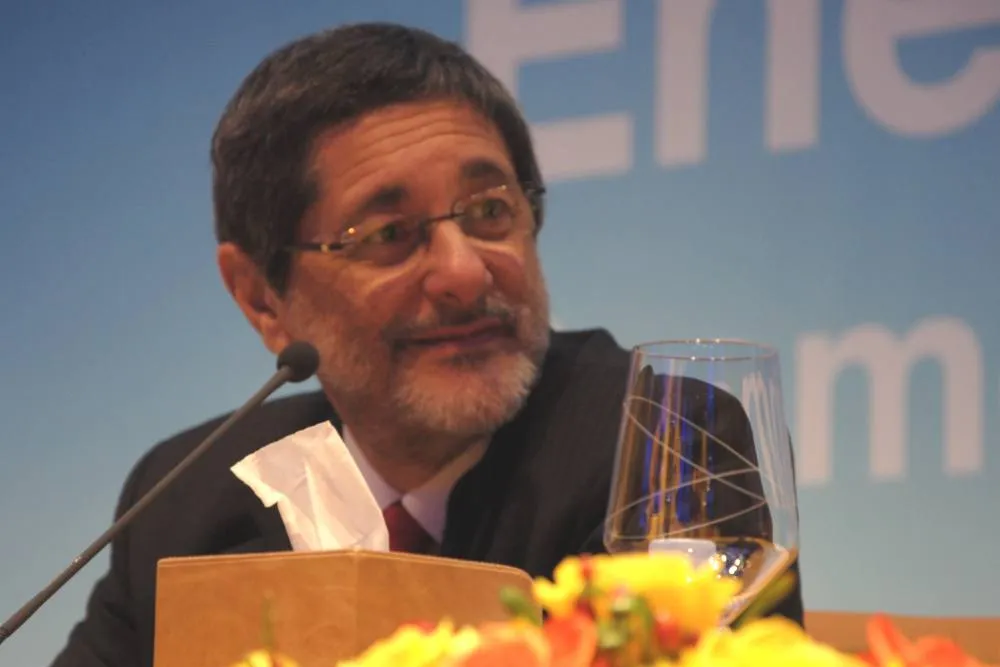 Topside options: Jose Sergio Gabrielli listening to offers on FPSO topside work