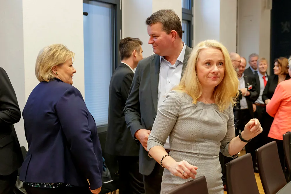 LO-leder Hans Christian Gabrielsen møtte statsminister Erna Solberg (H) og arbeids- og sosialminister Anniken Hauglie (H) på møtet i regjeringens kontaktutvalg tirsdag. Der ga han beskjed om at han mener det er feil å kutte i arbeidsmarkedstiltakene så lenge 113.000 mennesker står uten jobb.