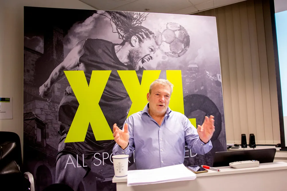 Styreleder og XXL-gründer Øivind Tidemandsen erkjenner at sviktende kontroll har gjennomsyret sportsutstyrskjeden. Nå tar han selv grep, som arbeidende styreleder.