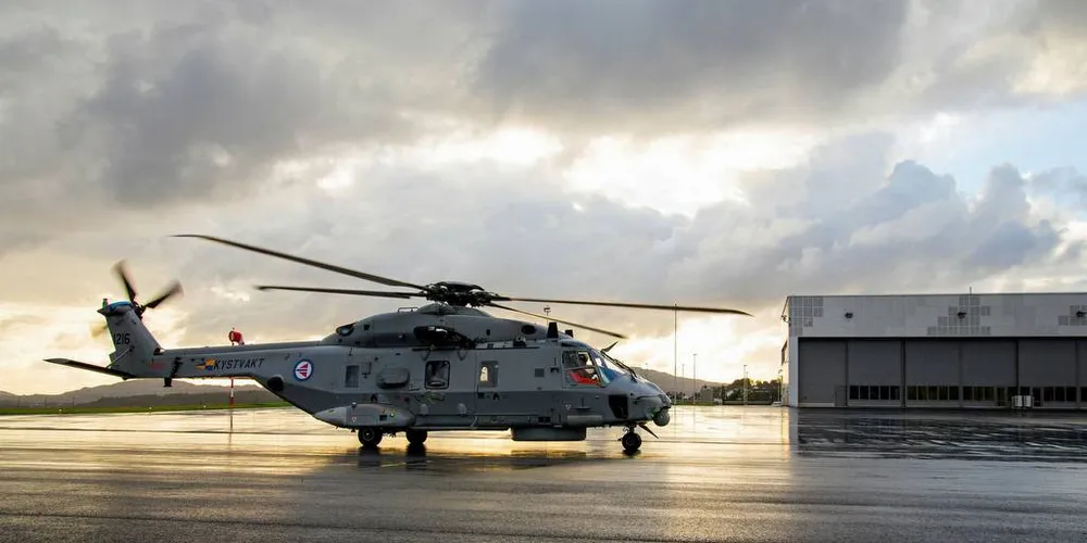 INGEN NH90? Forsvarssjef Haakon Bruun-Hanssen anbefaler Forsvarsdepartementet å flytte helikoptrene som er tiltenkt utplasser på Kystvaktens fartøy, over på fregattene.Foto: Lars Røraas / Forsvaret