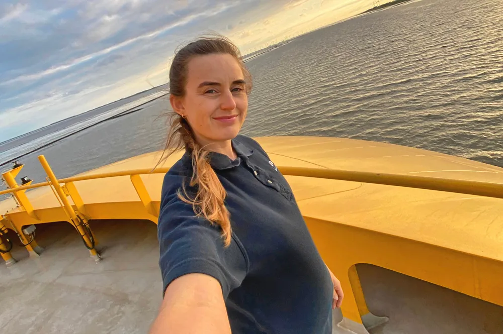 Lone Berg Ness underfartstiden hun kan ta samtidig med teoretiske studier.