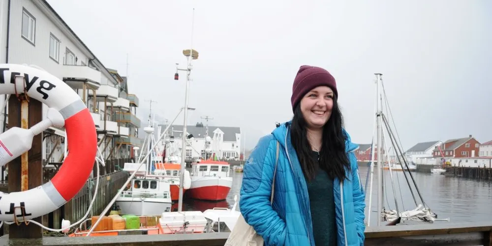 - Jeg føler jeg er blitt et bedre menneske. Jeg var kanskje ikke det beste mennesket i begynnelsen. Jeg er blitt mer åpen og innsett at det er snakk om mennesker. Det var jo ikke sånn jeg så på det før, sier Sofie Axelsen Lysvold. Foto: Kjersti Kvile
