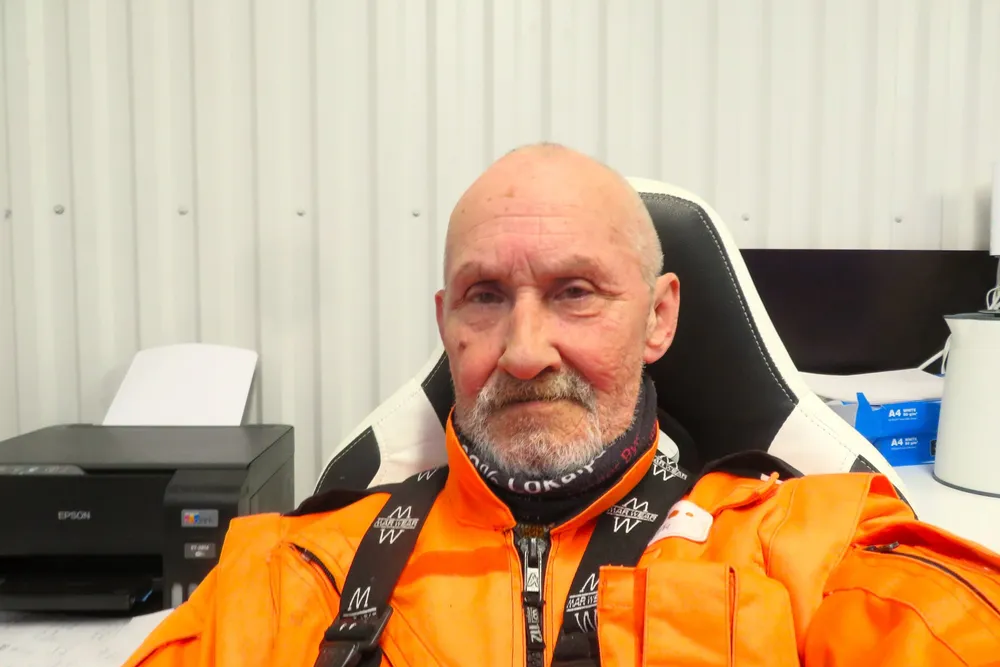 Trond W. Stensgård arbeider på mottaket Lyder Fisk Torhop i Tana.
