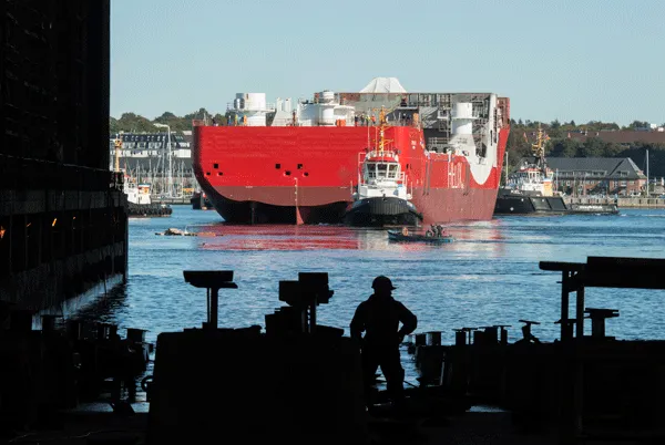 Acceptance: intervention vessel Siem Helix 1 awaits start-up green light
