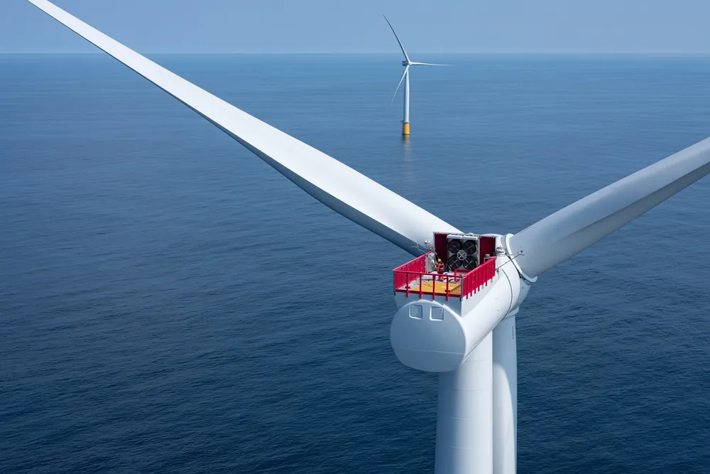 Ønsket om å gjøre godt – og frykten for konsekvensene av å feile – påvirket vurderingene. Dette er en boble drevet av et ønske om å redde verden, mener skribenten. Illustrasjonsfoto fra Hywind Tampen sommeren 2023.