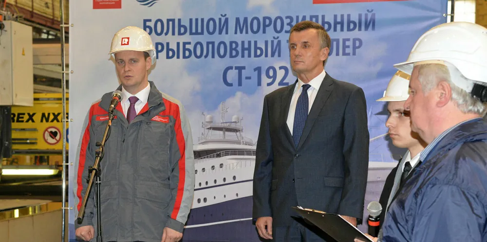 Russian Fishery Company CEO Fedor Kirsanov and Admiralty Shipyards CEO Alexander Buzakov took part in the metal cutting ceremony.