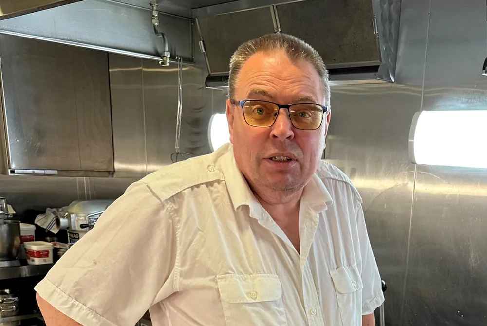 Jan Nilsen er sjømann, kokk, og leder for Safe i Havila.