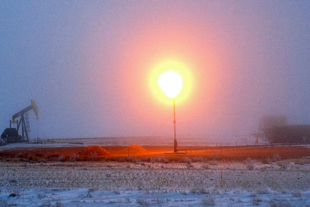 Lighting up: gas flaring in the Bakken shale