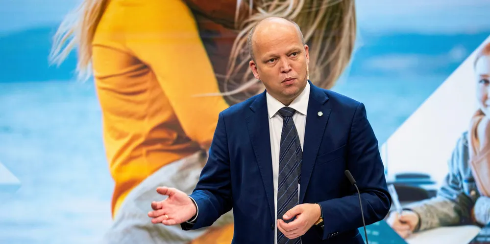 Finansminister Trygve Slagsvold Vedum forteller at normprisrådet ble vedtatt i statsråd fredag.
