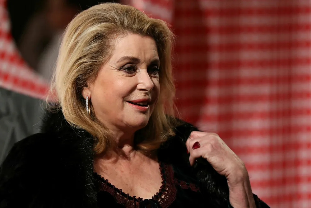 I oppropet Catherine Deneuve har signert hevdes det at det som begynte som en legitim protest mot seksuell vold mot kvinner, er gått over til å bli en heksejakt. Foto: AFP PHOTO/ Valery Hache