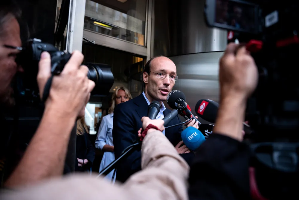 SAS` fallende omdømme på grunn av sviktende kundehåndtering, pilotstreiken og andre konflikter kan alle ses som resultater av betimelig lav tillit til SAS-ledelsen, skriver artikkelforfatteren. På bildet SAS-sjef Anko van der Werff.