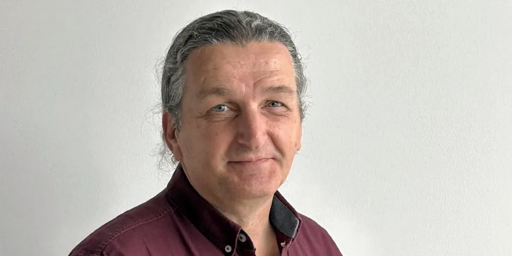 Keith Davidson has managed teams across the United States, Canada, India, China, Europe, and Asia.