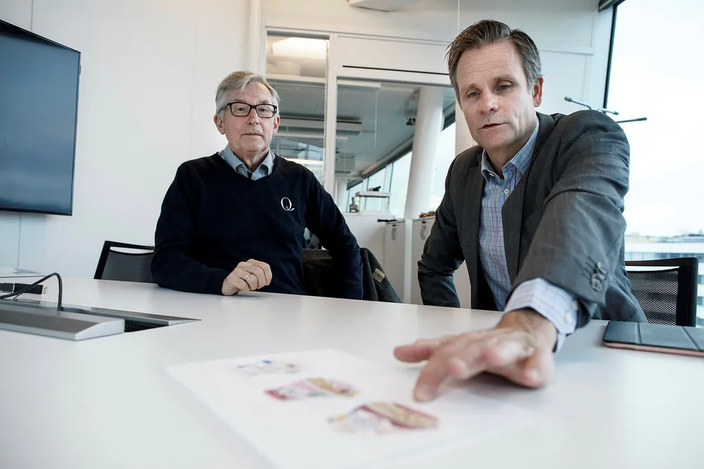 Q-meieriene hevder Tine gjentatte ganger kopierer deres produkter. Her er Q-sjef Bent Myrdahl og styreleder Karl Johan Ingvaldsen med yoghurtene det nå strides om. Foto: Gunnar Blöndal