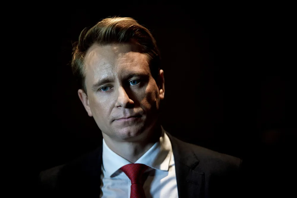 Kristian Røkke er bestyrer for alt det «planet positive» i Aker-systemet. Nå kladder det.