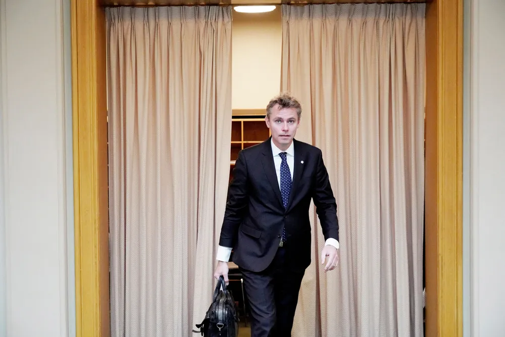 Forskning- og høyere utdanningsminister Ola Borten Moes nye linje er spikeren i kisten for rektorer som drømmer om nye signalbygg.