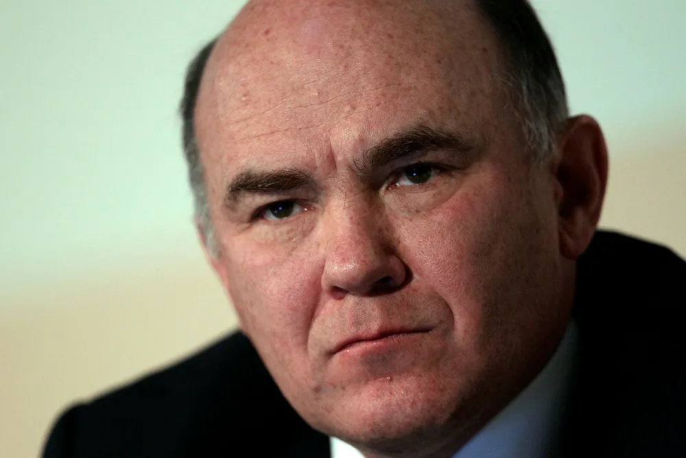 Ian Taylors prognose for 2018 er en oljepris på 45 dollar fatet. Det innebærer et fall på over 20 prosent fra dagens oljepriser, og langt under det resten av analytikerne venter. Foto: DENIS BALIBOUSE/Reuters/NTB Scanpix