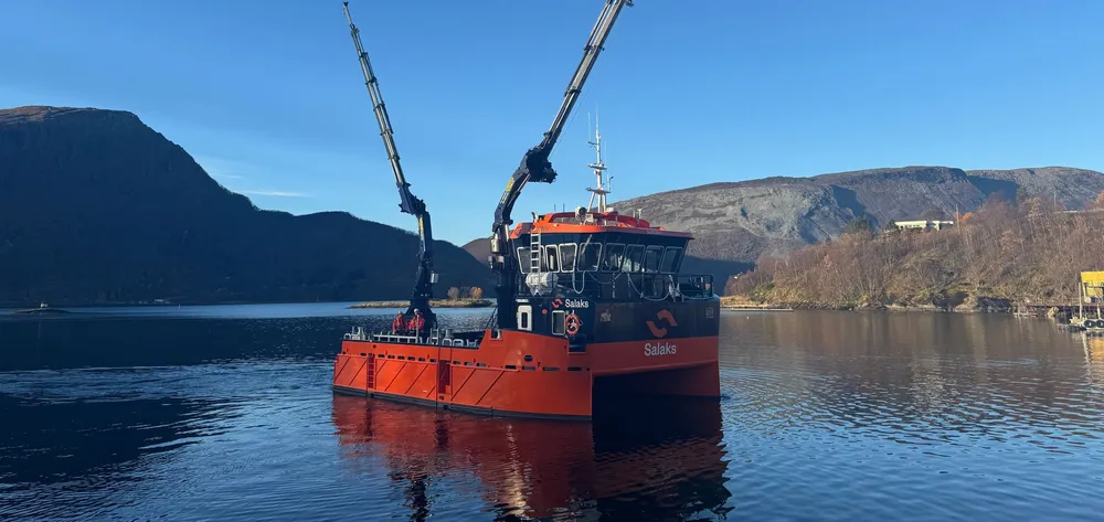 Arbeidsbåt fra Grovfjord Mek. Verksted 2.0.