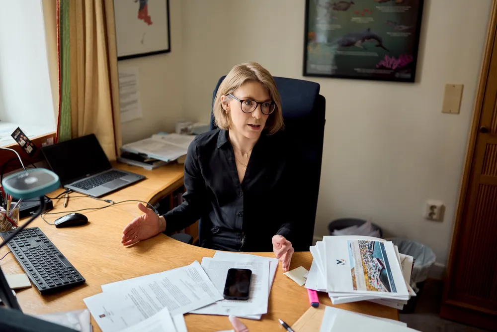 Kari Elisabeth Kaski i SV minner om at regjeringen har forpliktet seg på havvind, og ber statsministeren oppdatere finansministeren sin.