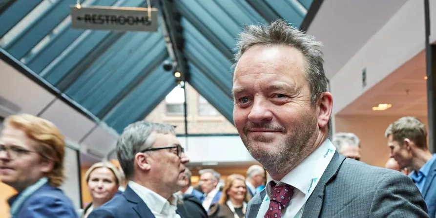 Geir Ove Ystmark sier Sjømat Norge og Sildelaget har et godt samarbeid om hvordan sensitiv prisinformasjon skal forstås. Bildet er fra Sjømat Norges årsmøte i Bergen i mars i år.