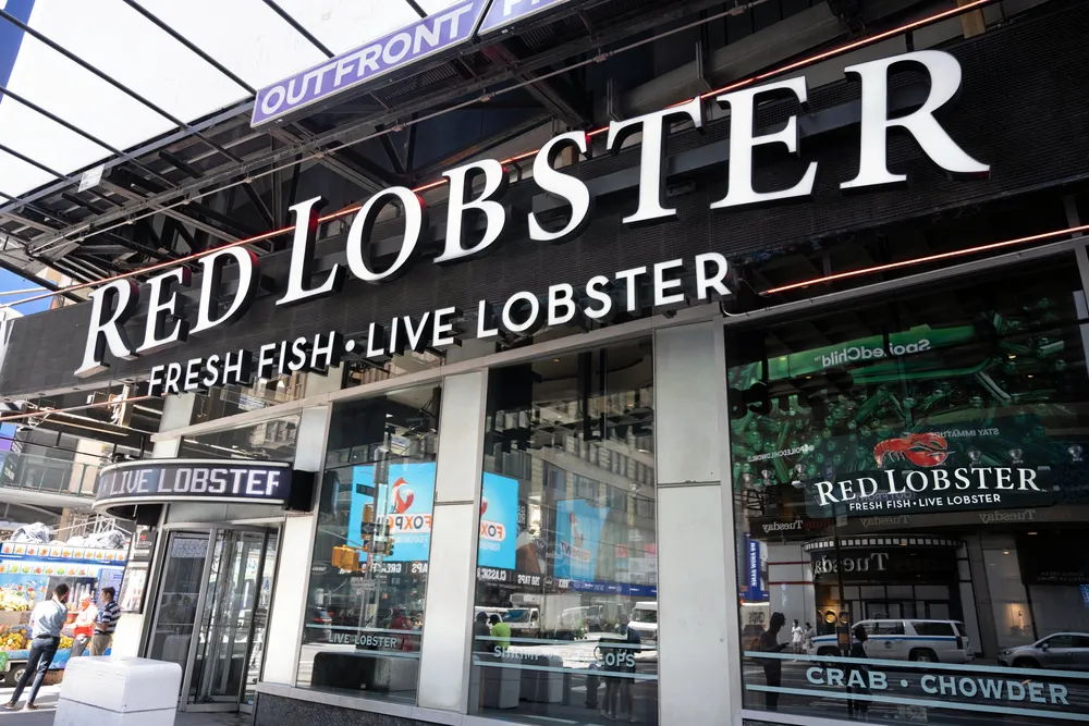 New York, NY, USA - June 9, 2022: A Red Lobster restaurant. . Red Lobster restaurant foodservice.