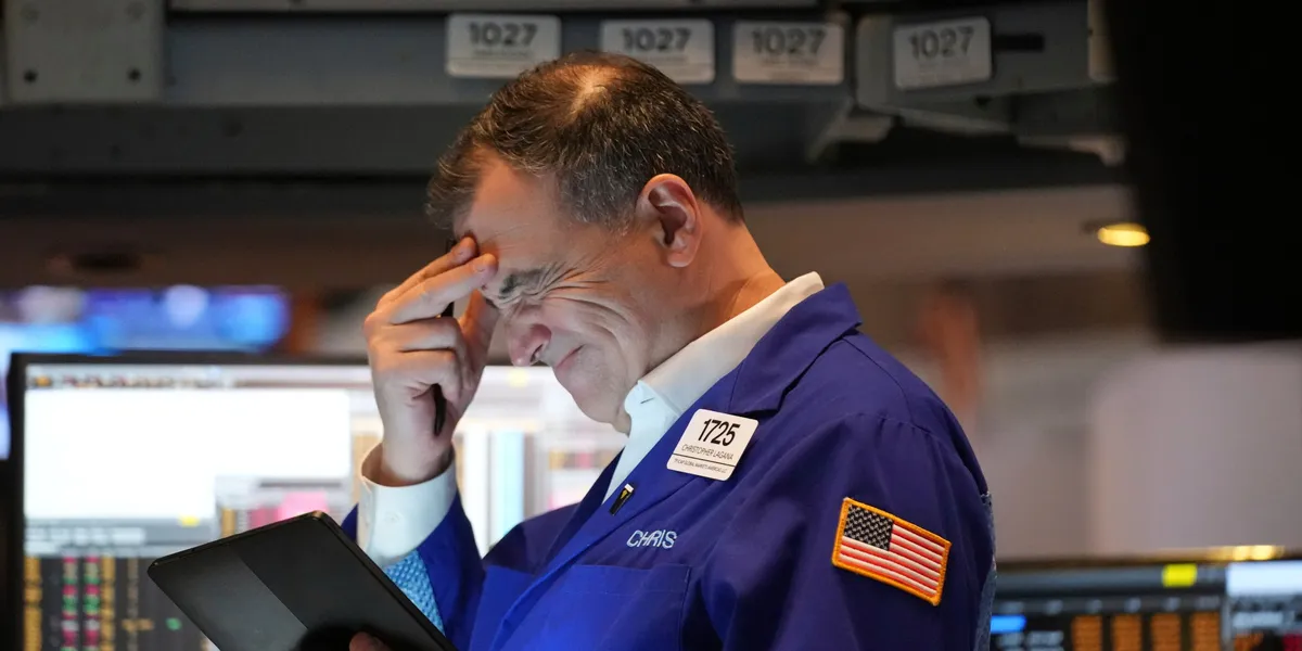 Wall Street faller før Trumps T-dag