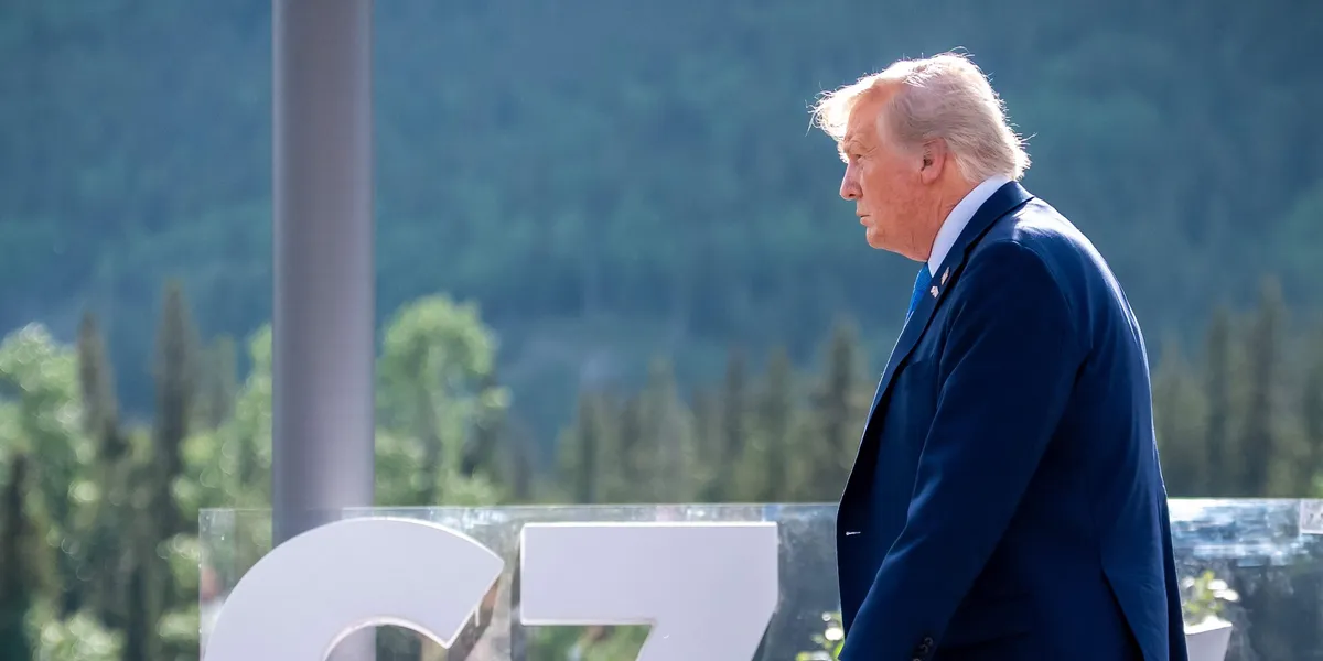 Trump forlot G7-toppmøte før tiden: – Så snart jeg drar herfra, skal vi foreta oss noe