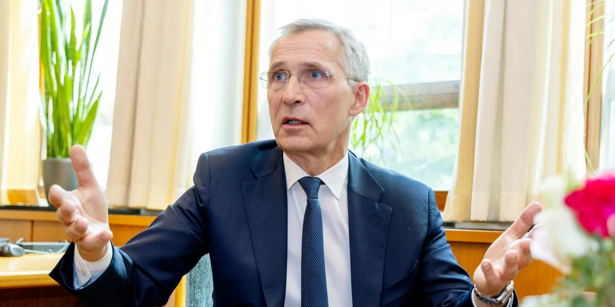 Stoltenberg møtte Trump-rådgiver: – Norge må være forberedt på økt toll fra juli