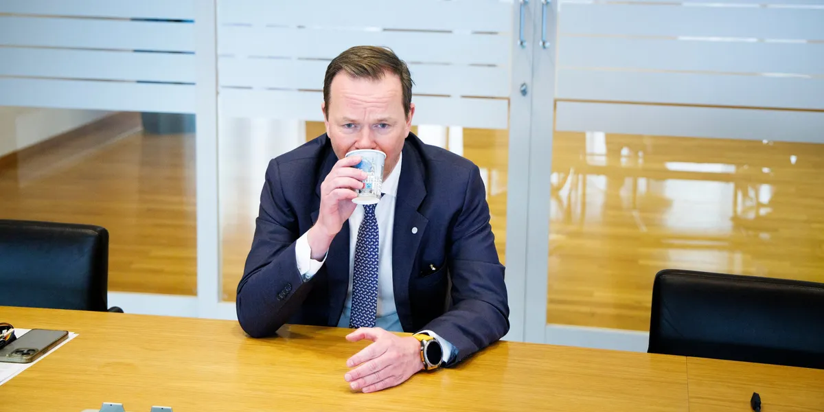 Norsk Hydro pauser nyansettelser