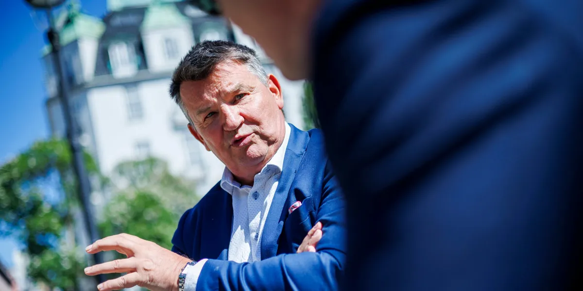 Wara om nødlån til bibliotektransport: – Ser ut som en offentlig skandale
