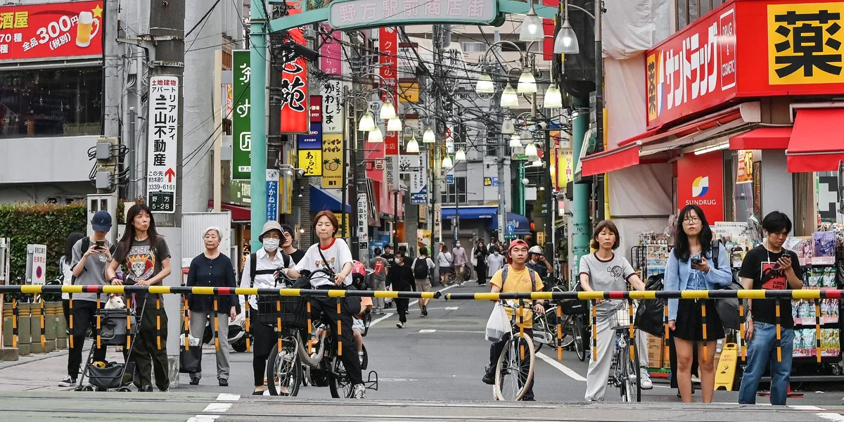 Shoppingfest i Japan og nye hodepiner for Kina – solcellesmell og elbilpriskrig