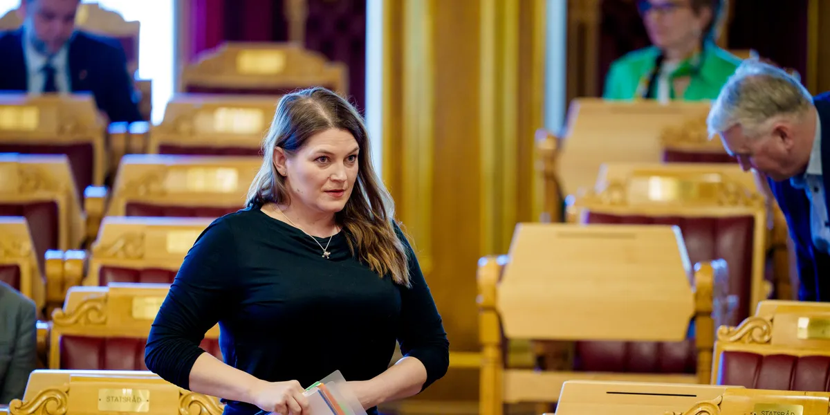 Regjeringen gjør retrett om lederlønn: Krever ikke lik kroneøkning