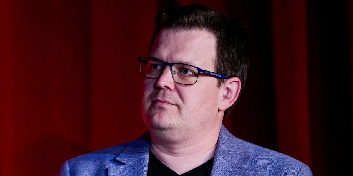 Glenn Diesen vil trekke seg fra valget, men nå er det for sent