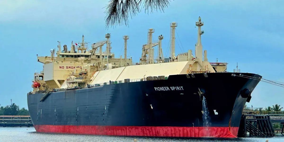 US-sanctioned LNG carrier transits Suez Canal after offloading Russian ...